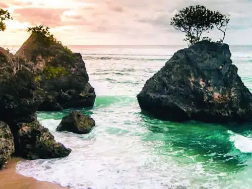 Bingin Beach
